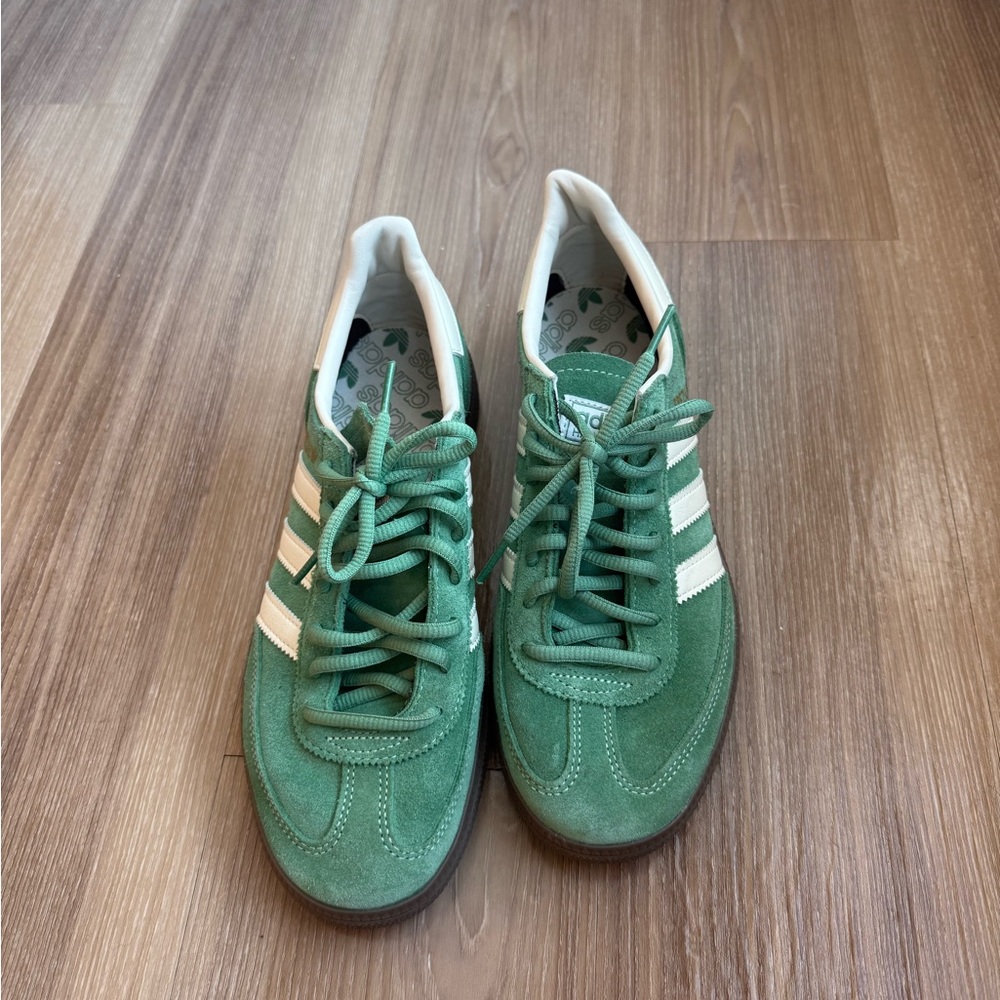 Adidas Green Suede Sneakers - Spezial